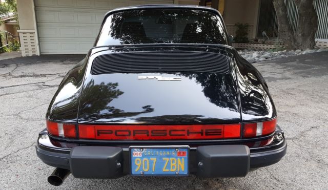 1983 Red Porsche 911