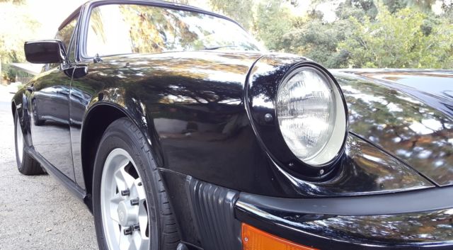 1983 Red Porsche 911