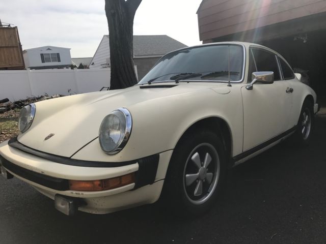 1976 White Porsche 912 Coupe