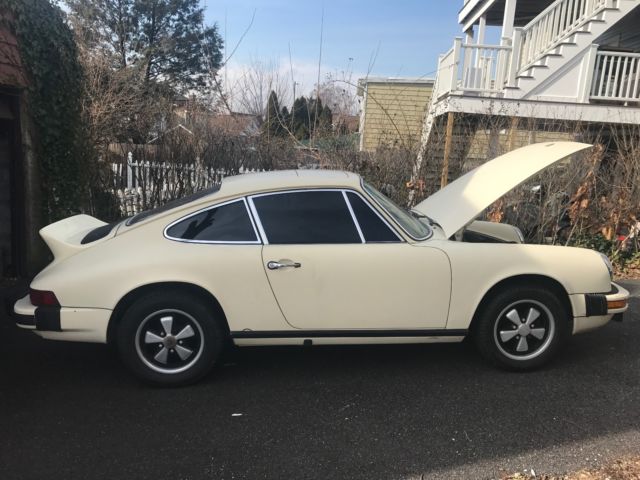 1976 White Porsche 912 Coupe