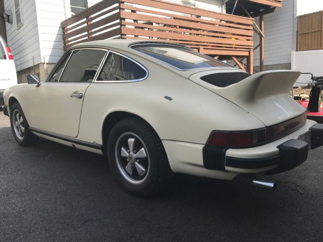 1976 White Porsche 912 Coupe