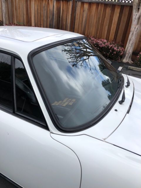 1976 White Porsche 912 Coupe