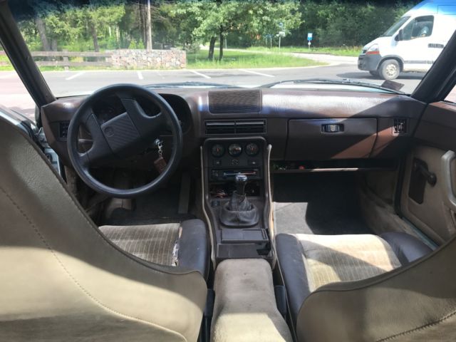 1985 Blue Porsche 924 Coupe