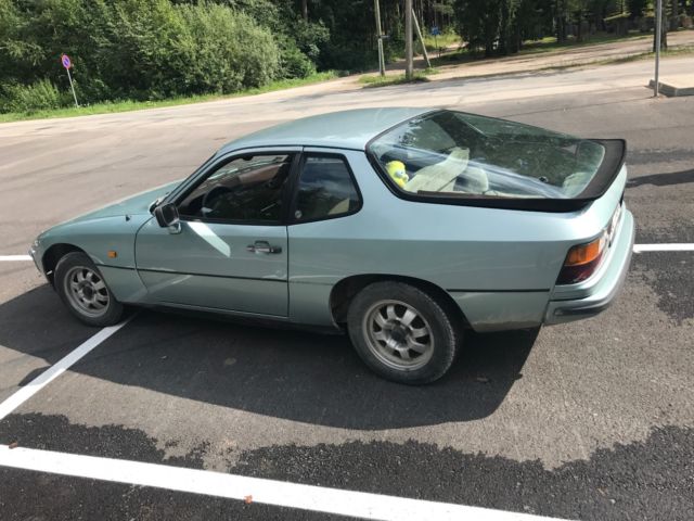 1985 Blue Porsche 924 Coupe
