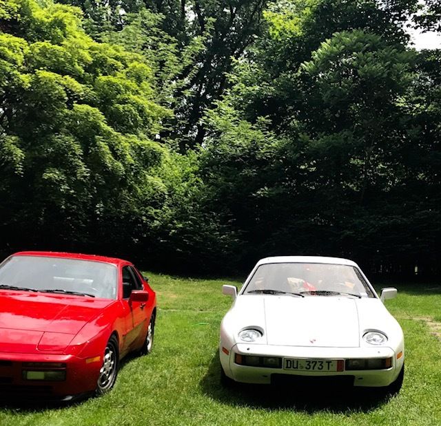 1980 White Porsche 928 Coupe