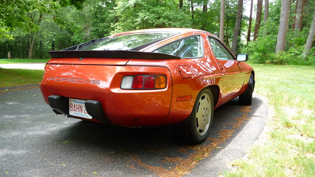 1983 Kiln Red Metalic Porsche 928 Coupe
