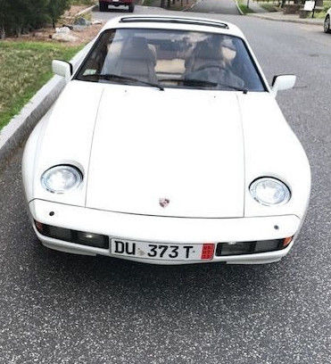 1980 White Porsche 928