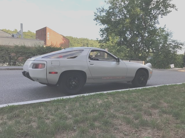 1980 White Porsche 928