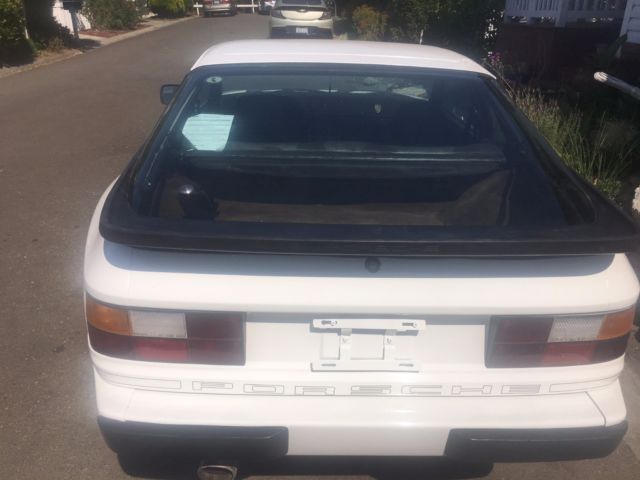 1983 white Porsche 944 Coupe