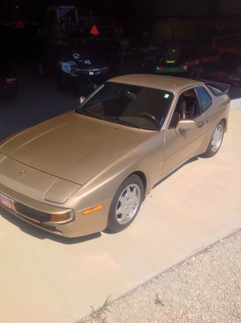 1987 Black Porsche 944 Coupe