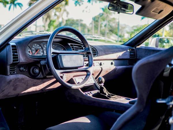 1986 White Porsche 944