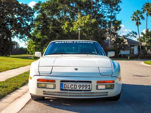 1986 White Porsche 944