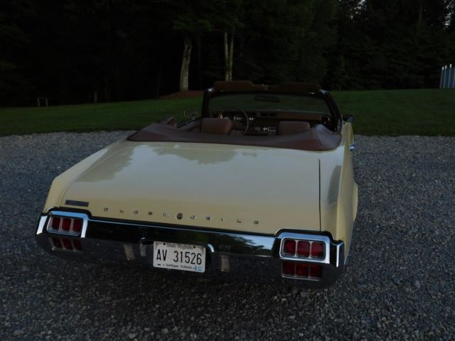 1972 Yellow Oldsmobile Cutlass Convertible