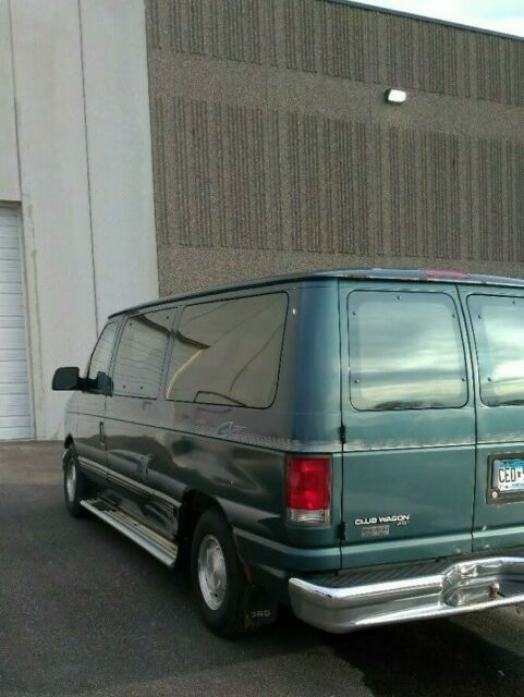 1980 Green Ford E-150 Club Wagon