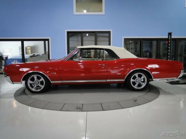 1967 Red Oldsmobile 442