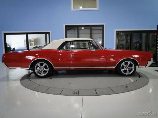 1967 Red Oldsmobile 442