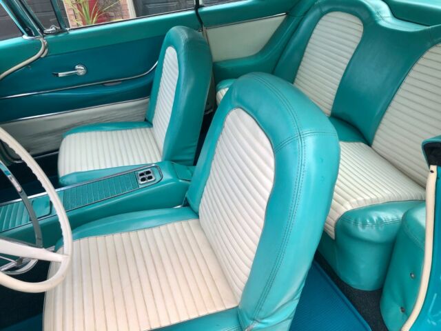 1960 Teal Ford Thunderbird Coupe