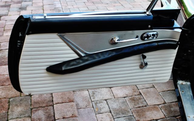 1955 Ford Thunderbird