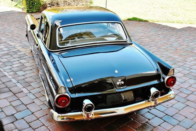 1955 Ford Thunderbird