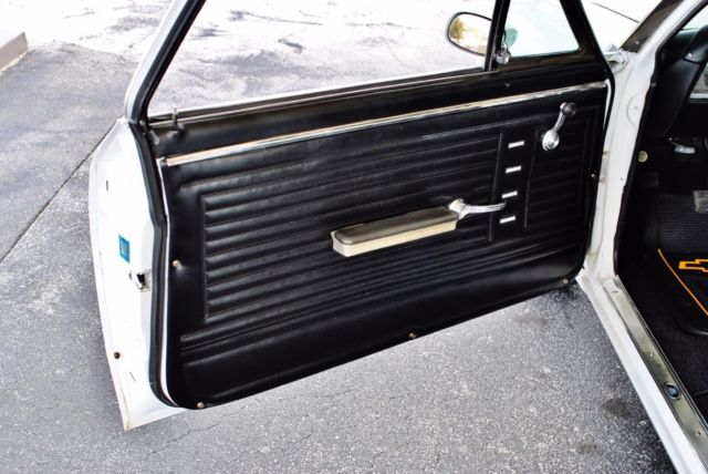 1967 White Chevrolet El Camino