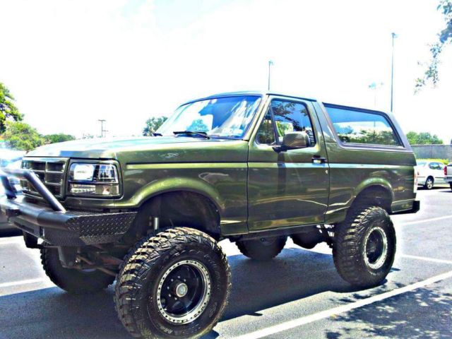 1993 Green Ford Bronco