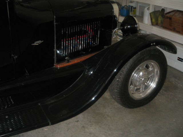1927 Black Ford T 2dr sedan