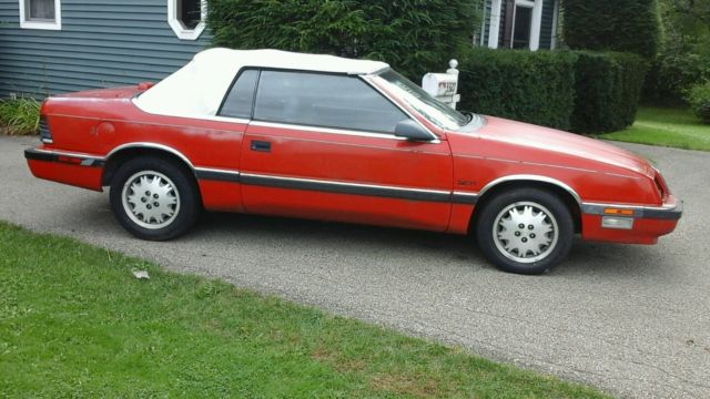 19880000 RED Chrysler LeBaron Convertible