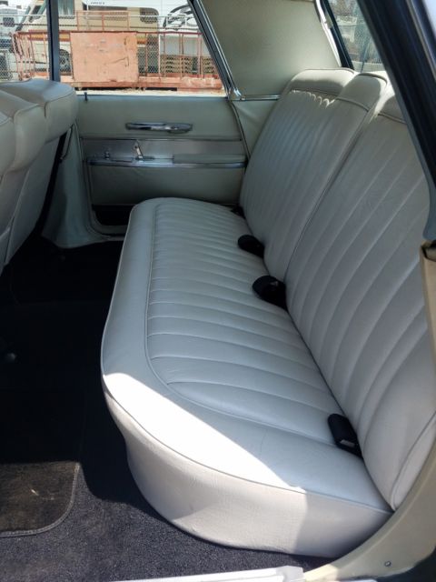 1964 Green Chrysler Imperial Sedan