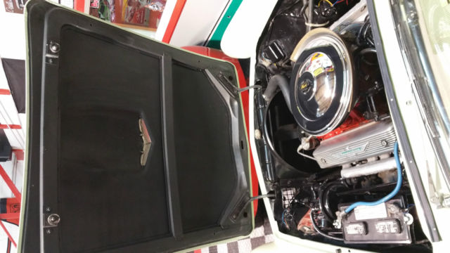 1957 Ford Thunderbird