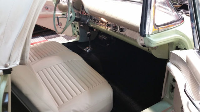 1957 Ford Thunderbird