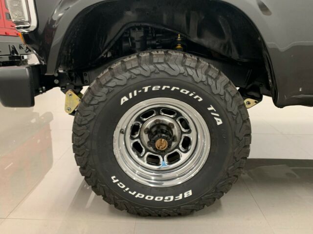 1988 Black Toyota Land Cruiser Wagon