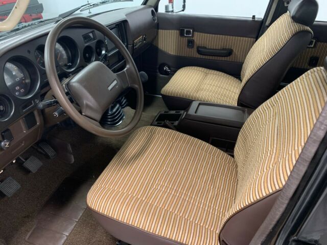 1988 Black Toyota Land Cruiser Wagon