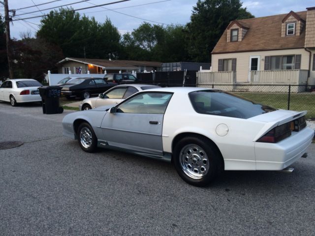 1989 White Chevrolet Camaro Hatchback