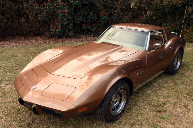 1975 Saddle Metallic Chevrolet Corvette Coupe