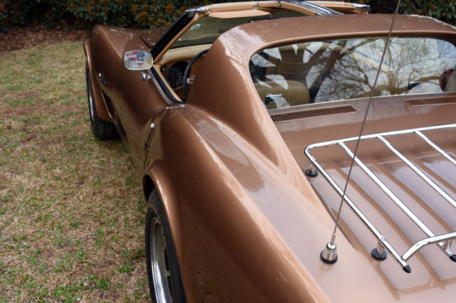 1975 Saddle Metallic Chevrolet Corvette Coupe
