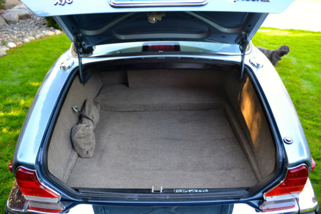 1987 Blue Jaguar XJ6 Sedan