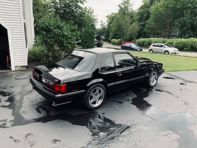 1993 Black Ford Mustang Coupe