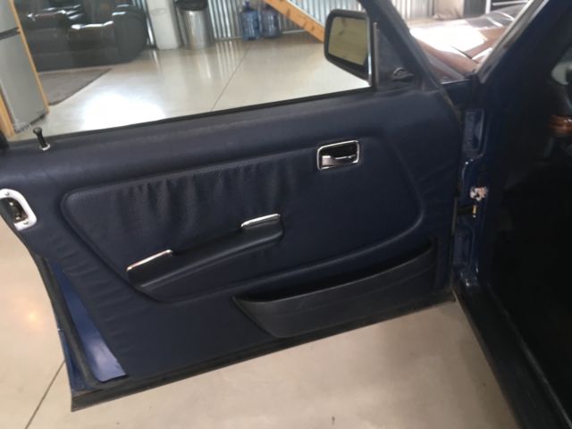 1983 Blue Mercedes-Benz 200-Series Sedan