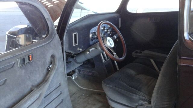 1937 Ford 2 Door Sedan Sedan