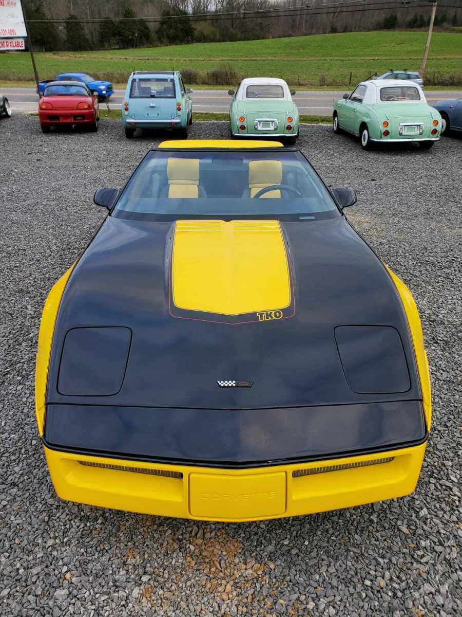 1989 Yellow Chevrolet Corvette Convertible
