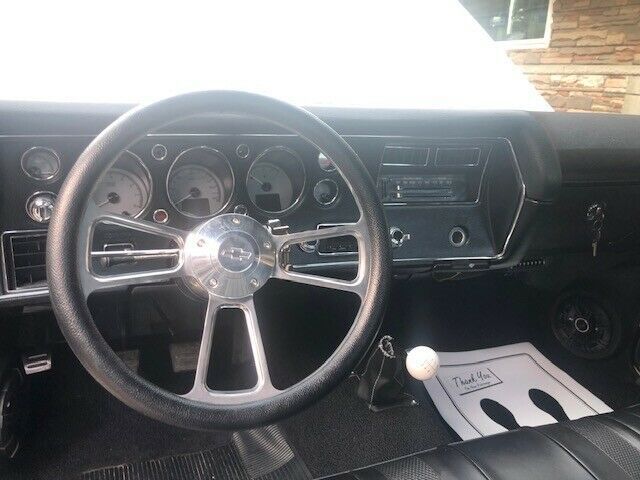 1971 White Chevrolet Chevelle