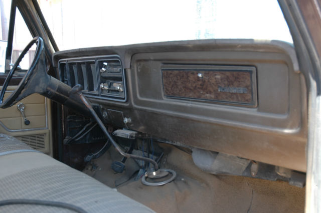 1979 Brown Ford F-250 Cab & Chassis