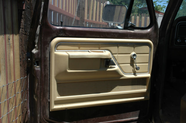 1979 Brown Ford F-250 Cab & Chassis