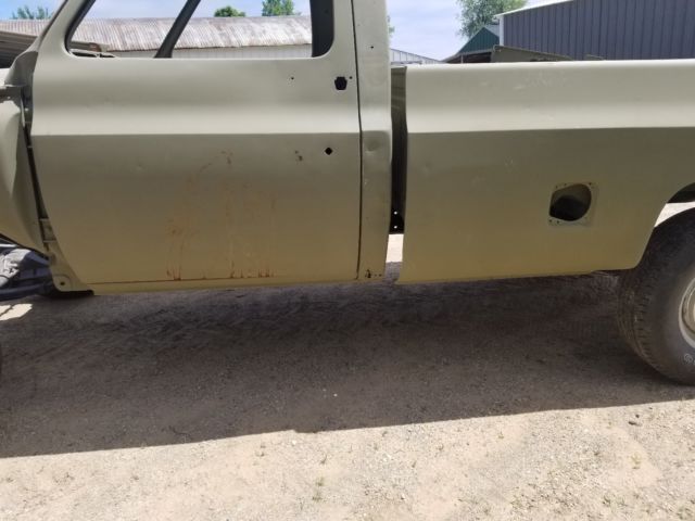 1985 Chevrolet C-10 Cab & Chassis