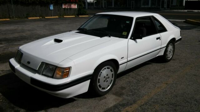 1986 9L OXFORD WHITE Ford Mustang 3 DOOR HATCHBACK