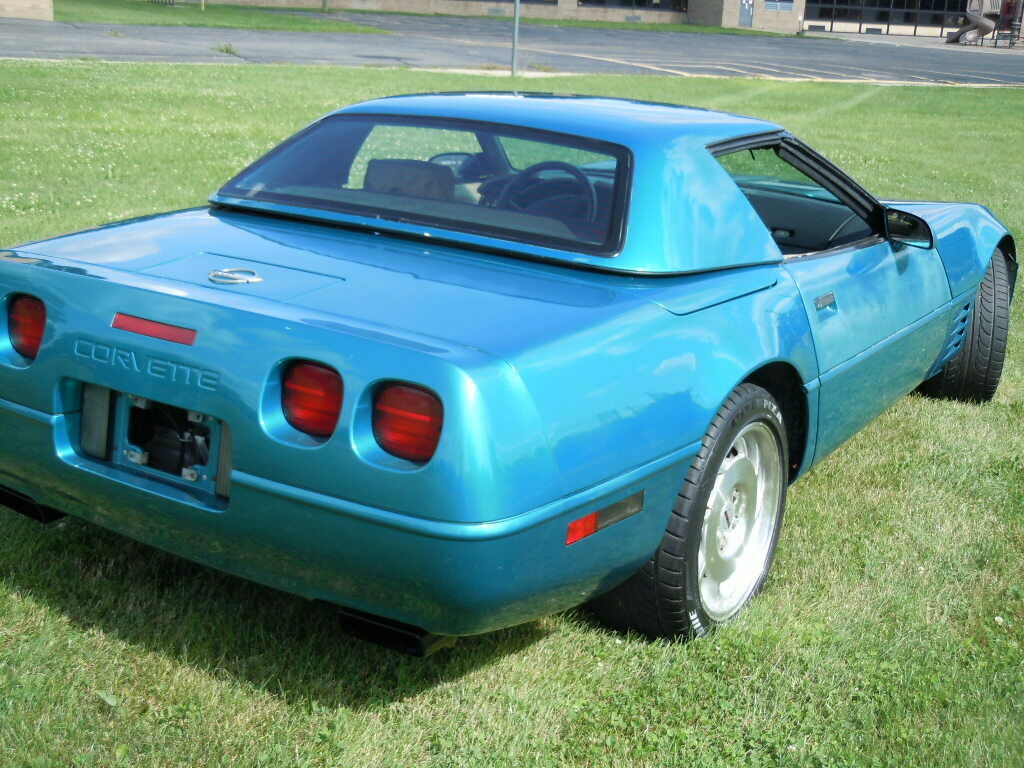 1992 Quasar metalic Chevrolet Corvette Convertible