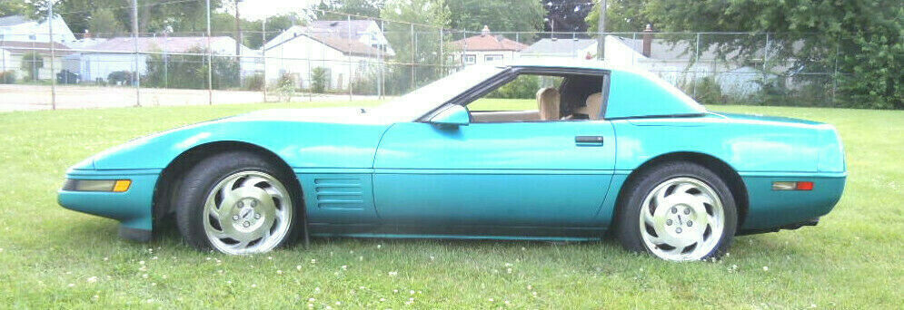 1992 Quasar metalic Chevrolet Corvette Convertible