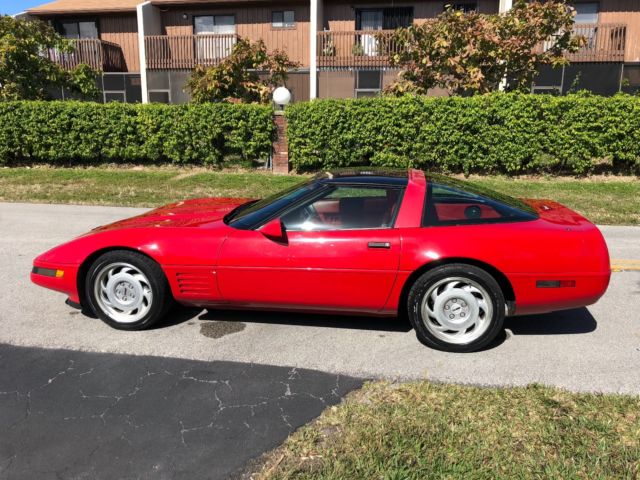 1991 Red Chevrolet Corvette Coupe