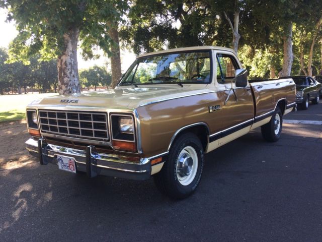 1985 CREAM/GOLD Dodge Other Pickups Cab & Chassis