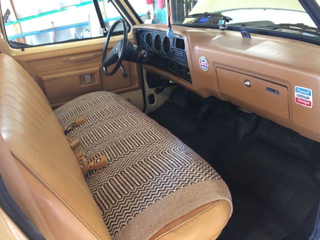 1985 CREAM/GOLD Dodge Other Pickups Cab & Chassis